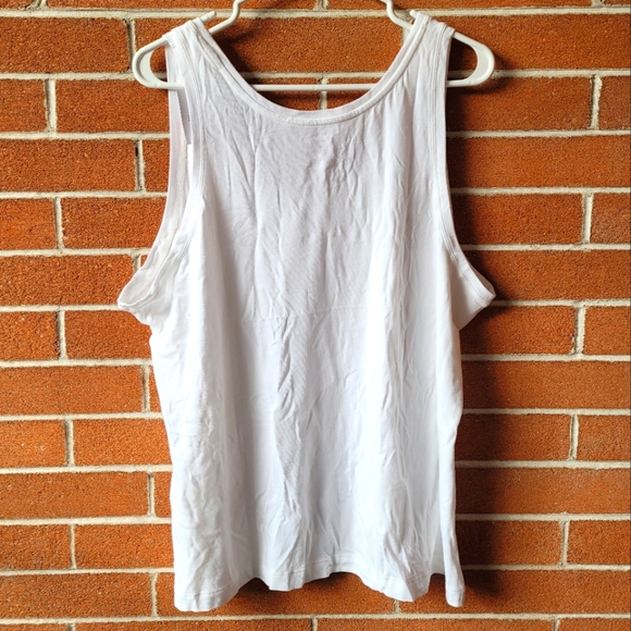 🦋3/$23🦋 XL Timeless Tank - Banana Republic - Picture 2 of 5